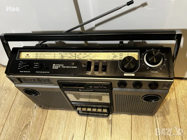 Hitachi TRK-8050E Радиокасетофон , снимка 2 - Радиокасетофони, транзистори - 56604153