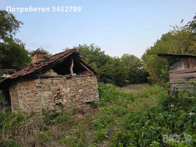 Продава се двуетажна къща с двор., снимка 6 - Къщи - 56728206