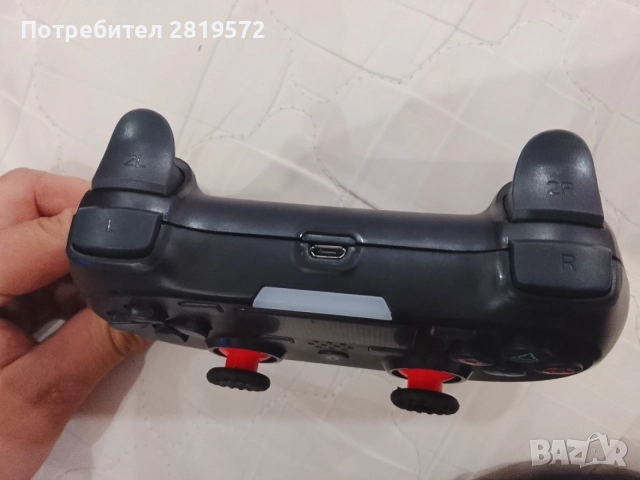 Джойстик за Playstation 4, снимка 3 - Джойстици и геймпадове - 56635034