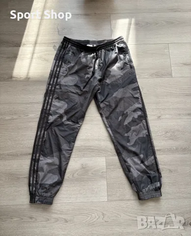 Оригинално Спортно Долнище на Adidas 