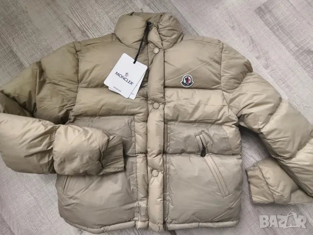 Дамско яке Moncler
Налично в два цвята 👌🏻🔝🆕
70€
S, M, L, XL