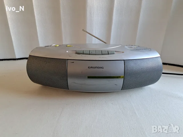 Радио със CD плейър Grundig RRCD 1300.