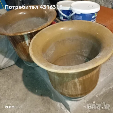 Две керамични кашпи, снимка 3 - Декорация за дома - 56725400