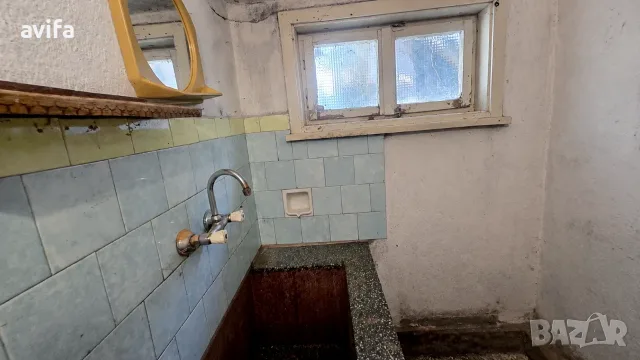 Къща на две улици в Елешница, снимка 11 - Къщи - 56583841