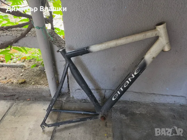 Френска велосипедна рамка Gitane 28"– за проект / реставрация