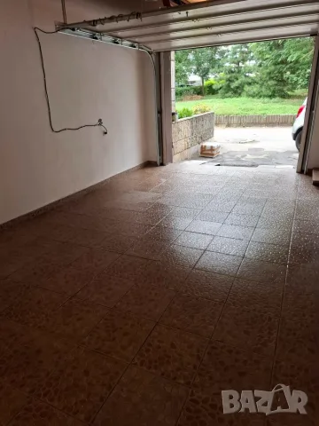 Продавам Тухлен гараж , снимка 1 - Гаражи и паркоместа - 56604372