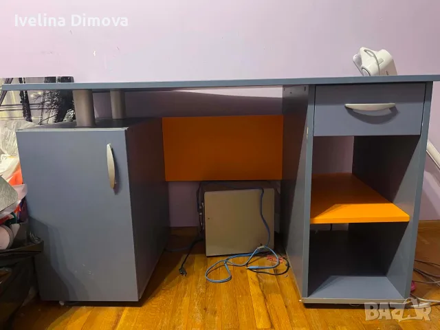 Продавам ученическо бюро и скрин, снимка 2 - Бюра - 56151994