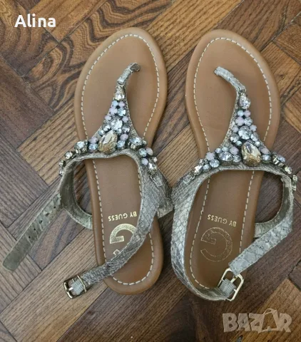 Дамски сандали Guess, снимка 2 - Сандали - 56682495
