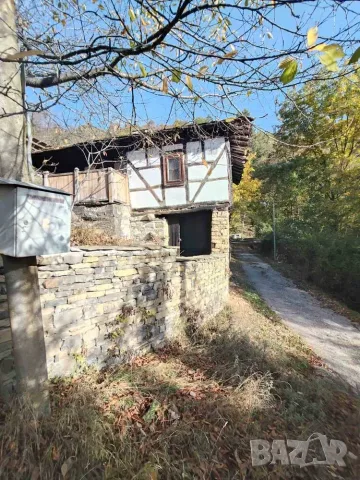 Продавам уникална СЕЛСКА КЪЩА в с.Голям Извор на 78 км от София
