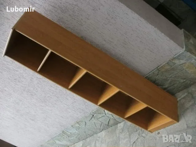 Елегантна и модерна етажерка с височина 183 см !
