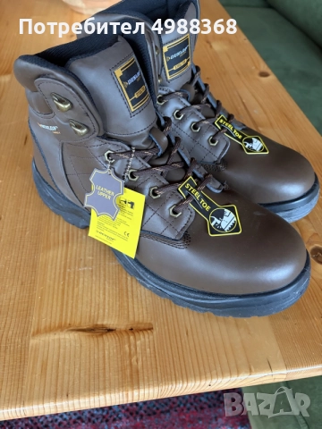 Продавам мъжки работни обувки Dunlop – номер 45