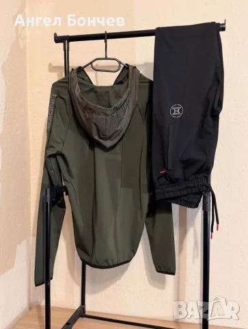 Спортен екип на UNDER ARMOUR , снимка 4 - Спортни дрехи, екипи - 56591233