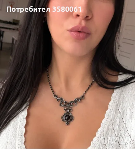 Сребъряна кольета с гранат
