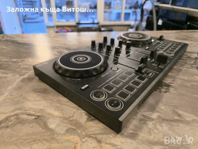 DJ Контролер Pioneer DDJ-200 , снимка 2 - Ресийвъри, усилватели, смесителни пултове - 56571183