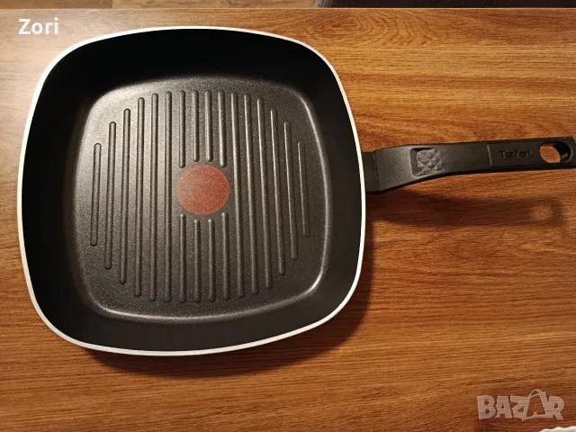 Грил тиган Tefal - 26 см, снимка 3 - Съдове за готвене - 56647641