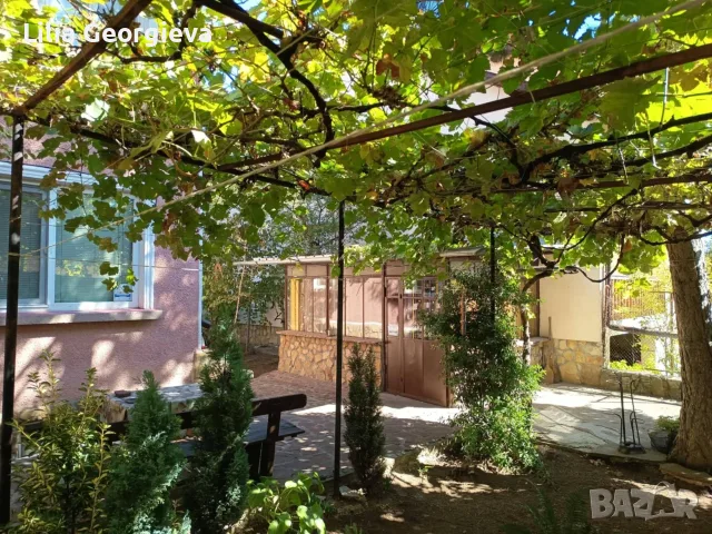 Продавам масивна къща , снимка 8 - Къщи - 56741493