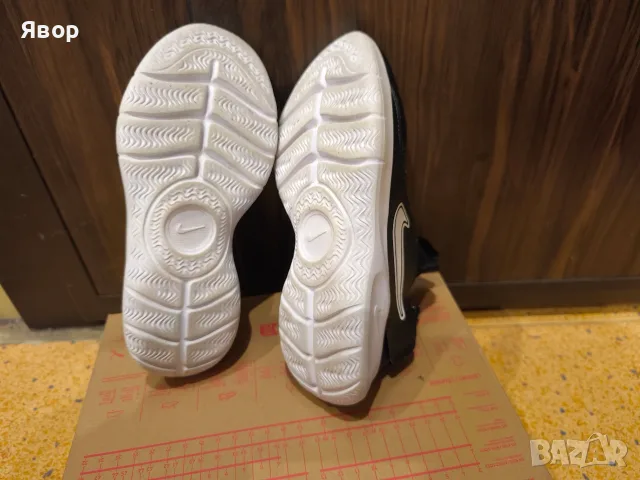 Детски маратонки Nike , снимка 5 - Детски маратонки - 56744832
