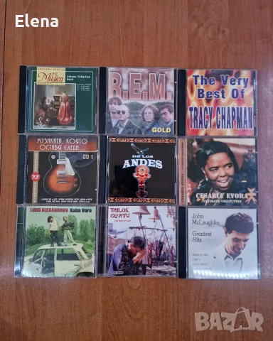 Музикални CD дискове и касети