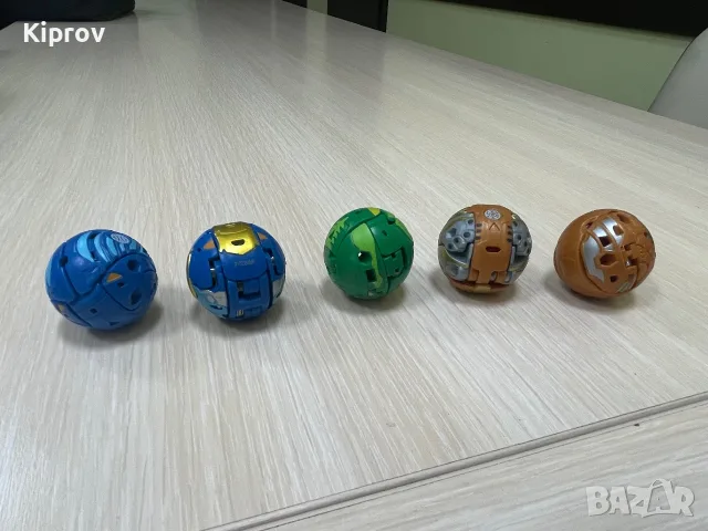 🎯 5 броя Bakugan – трансформиращи се фигурки