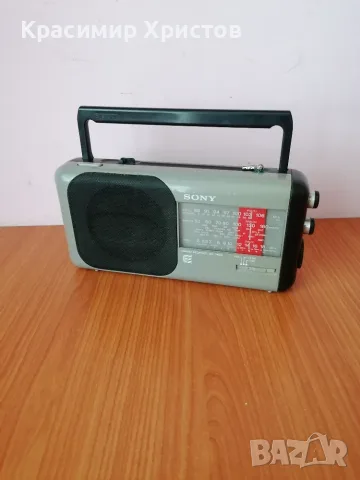 Продавам радио Sony icf-750f