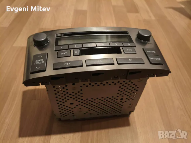 Оригинално радио за Тойота Авенсис т25