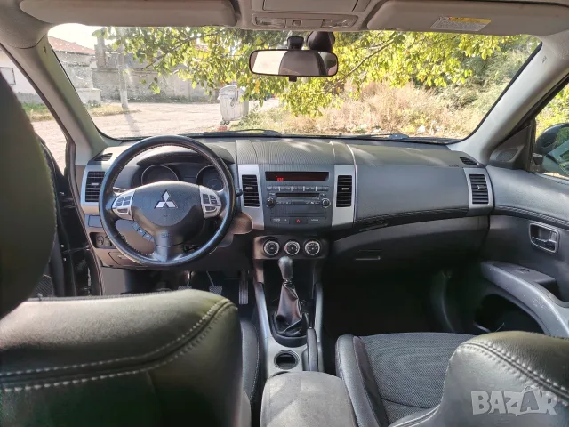 Mitsubishi Outlander 2.0  бензин, снимка 8 - Автомобили и джипове - 56585240