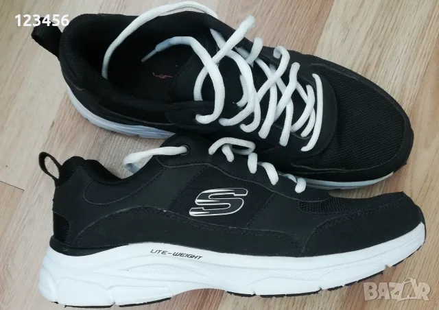 Маратонки на Skechers ном 40