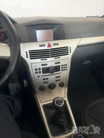 Opel Astra 1,7 cdti, снимка 6 - Автомобили и джипове - 56605466