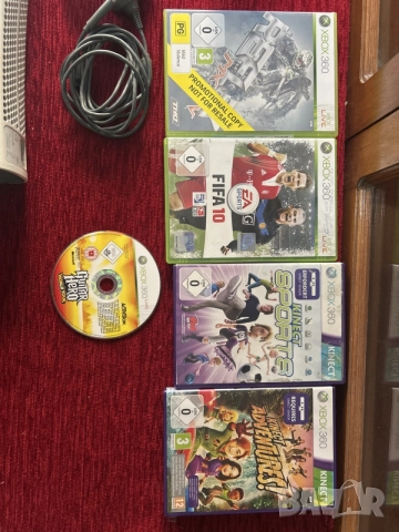 Xbox 360 + два джойстика + Kinect + игри, снимка 3 - Xbox конзоли - 56611226