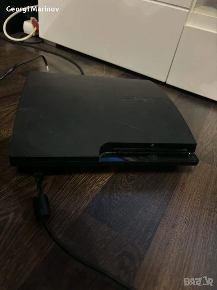 Playstation 3 slim с два оригинални контролера, снимка 1