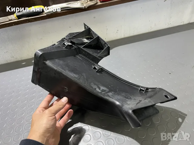 Десния въздуховод на спирачките за BMW X5 E53 (преди фейса)