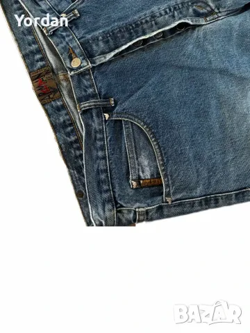 Armani Vintage дънки 00's, снимка 3 - Панталони - 56636426