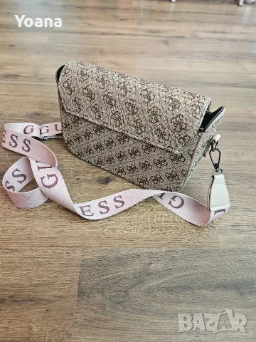 Дамска чанта Guess , снимка 3 - Чанти - 56554313