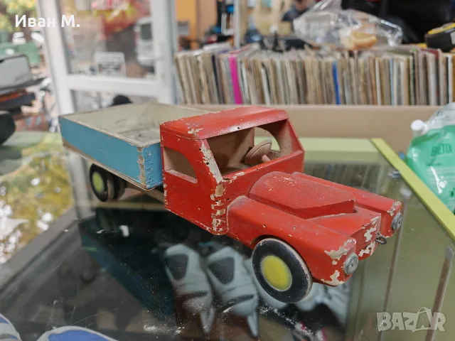 Стара дървена играчка от 50те години 