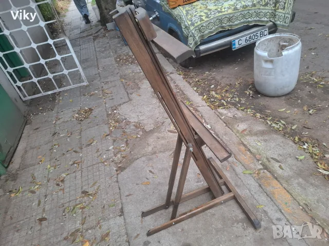 сгъваем дървен статив от орех