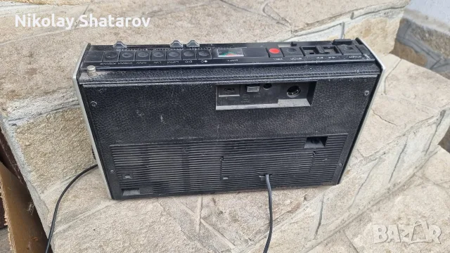 стар касетофон    Grundig , снимка 6 - Радиокасетофони, транзистори - 56560245