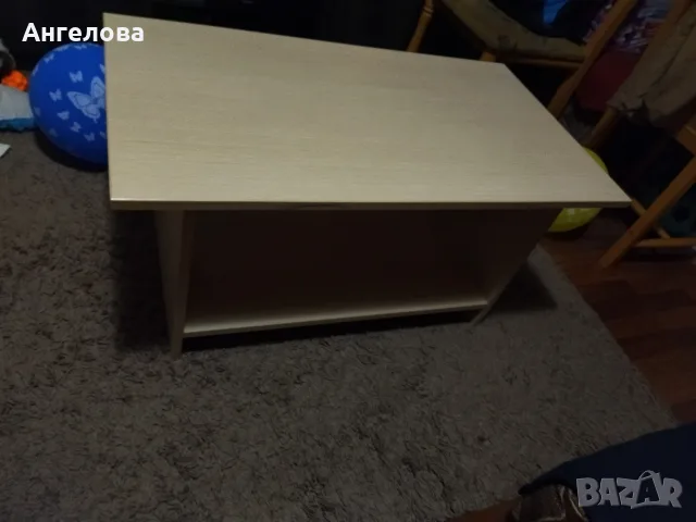 Продавам холна маса