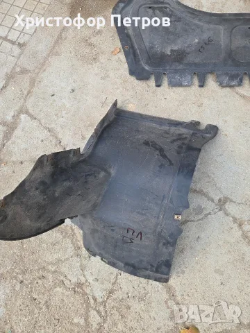 преден ляв подкалник за vw golf 5 , снимка 2 - Части - 56583093