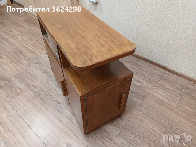 Стар реставриран шкаф, снимка 2 - Антикварни и старинни предмети - 56598354
