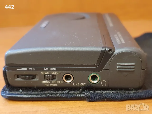 SONY ICF-SW 1OO, снимка 5 - Радиокасетофони, транзистори - 56641401