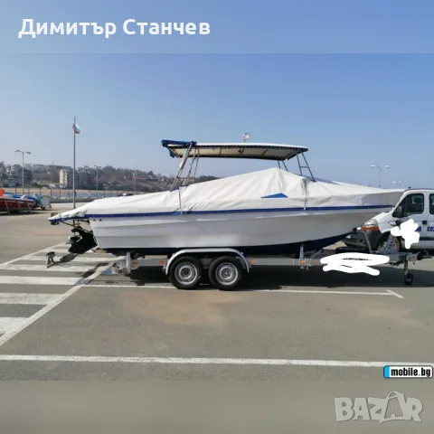Продвам лодка с регистриран колесар и лодката с документи,но без двигател!
