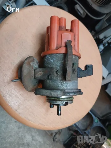 Делко за Фолксваген Голф 2 и Поло 1.3 № 0 237 021 034  /  030 905 205 D