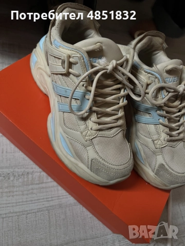 Женски обувки на Guess
