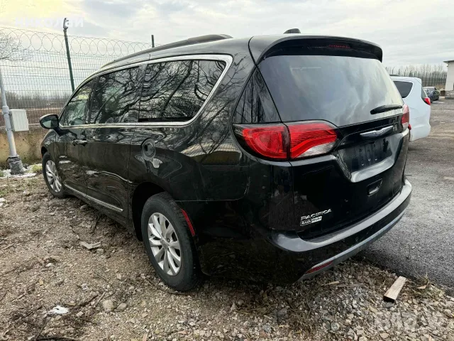 САМО НА ЧАСТИ Chrysler Pacifica --3. 6 VVT, снимка 14 - Автомобили и джипове - 56643163