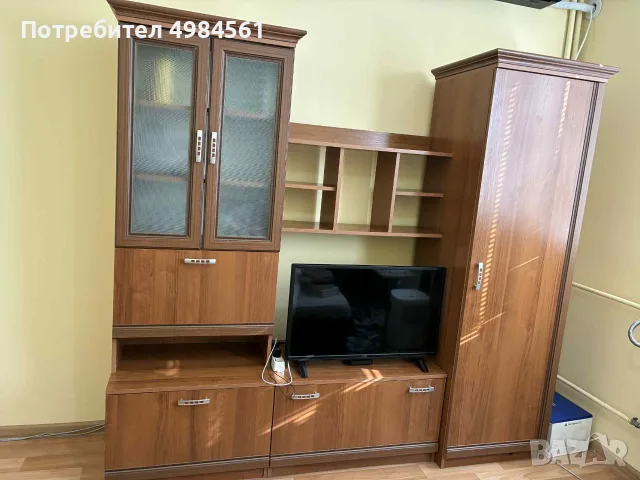 Холна секция с библиотека