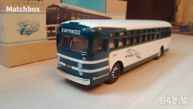 Автобус Corgi  limited USA 1/50, снимка 3 - Колекции - 56607220
