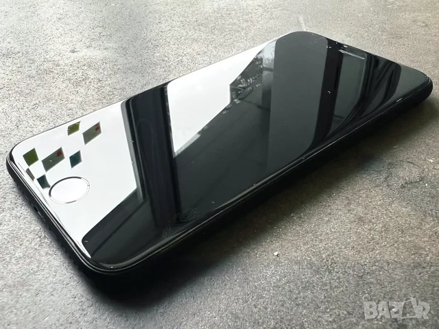 iphone SE (второ поколение 2020) 64GB