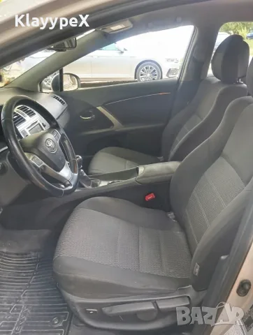 Toyota Avensis 2.2 D4D, снимка 9 - Автомобили и джипове - 56613991