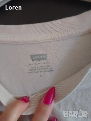 Тениска с гламурче на Levi's , снимка 4 - Тениски - 56644279