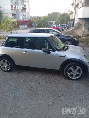 Mini Cooper ONE 1/6, снимка 3 - Автомобили и джипове - 56643497